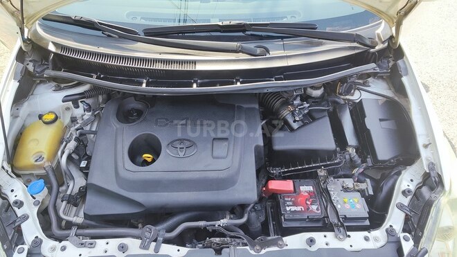 Toyota Auris 2010, 282,000 km - 1.4 л - Bakı