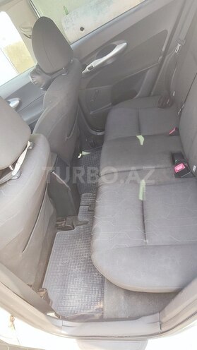 Toyota Auris 2010, 282,000 km - 1.4 л - Bakı