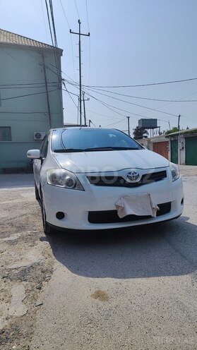 Toyota Auris 2010, 282,000 km - 1.4 л - Bakı