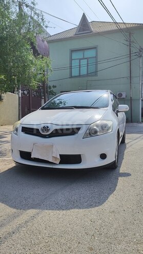 Toyota Auris 2010, 282,000 km - 1.4 л - Bakı