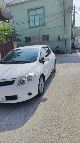 Toyota Auris 2010, 282,000 km - 1.4 л - Bakı