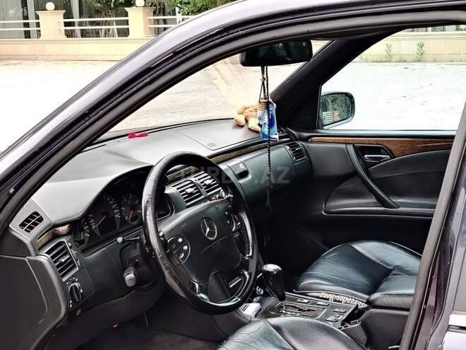 Mercedes E 290 1996, 170,000 km - 2.9 л - Qazax
