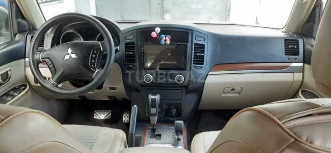 Mitsubishi Pajero 2007, 239,700 km - 3.0 л - Bakı