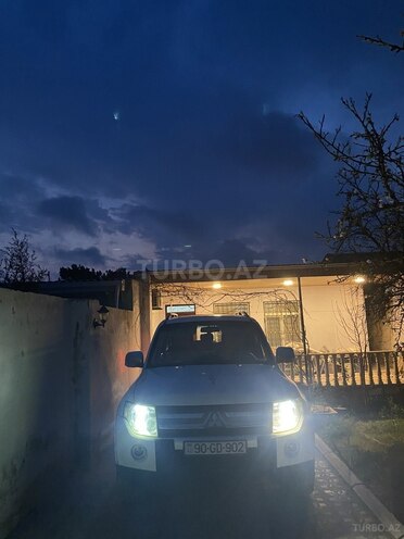 Mitsubishi Pajero 2007, 239,700 km - 3.0 л - Bakı