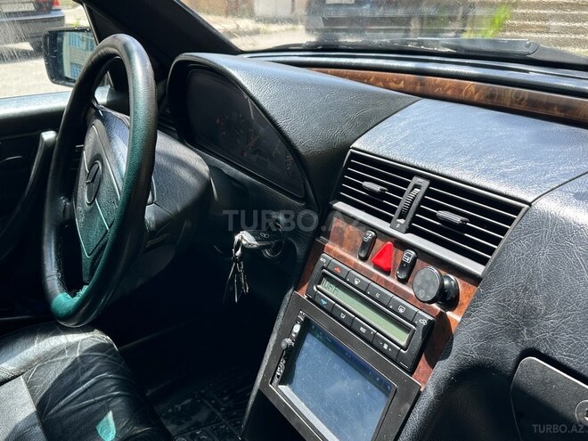 Mercedes C 230 1997, 280,000 km - 2.3 л - Bakı