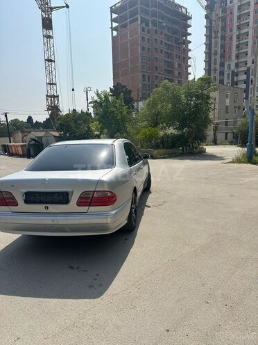 Mercedes E 240 1999, 240,000 km - 2.4 л - Bakı
