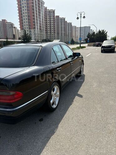 Mercedes E 280 1998, 189,604 km - 2.8 l - Bakı
