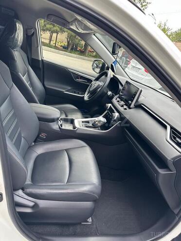Toyota RAV4 2019, 24,200 km - 2.0 l - Bakı