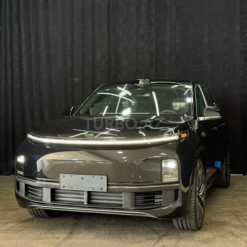 Li Auto L9-3