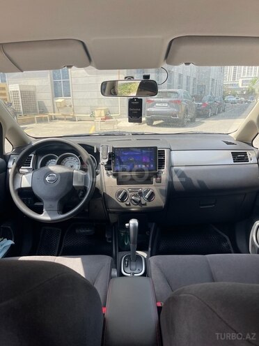 Nissan Tiida-3