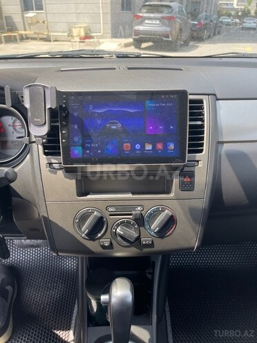 Nissan Tiida-20