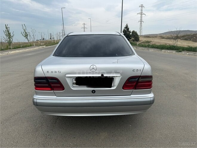 Mercedes E 220 d 2000, 379,000 km - 2.2 l - Bakı