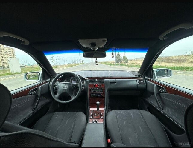 Mercedes E 220 d 2000, 379,000 km - 2.2 l - Bakı