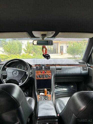 Mercedes E 240 1998, 97,000 km - 2.4 l - Zərdab