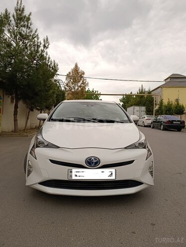 Toyota Prius-3