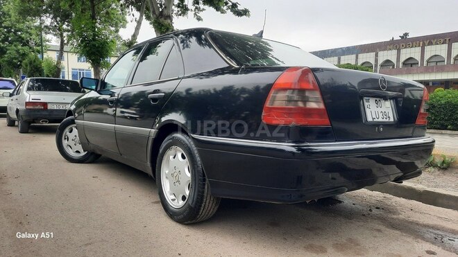 Mercedes C 230 1997, 179,000 km - 2.3 л - İmişli