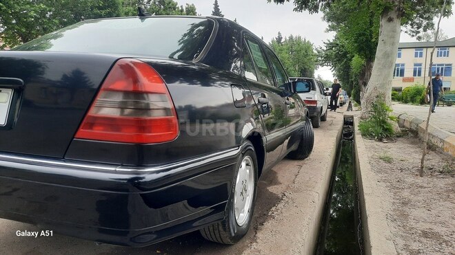 Mercedes C 230 1997, 179,000 km - 2.3 л - İmişli