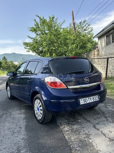 Opel Astra 2006, 278,000 km - 1.4 л - Şəki