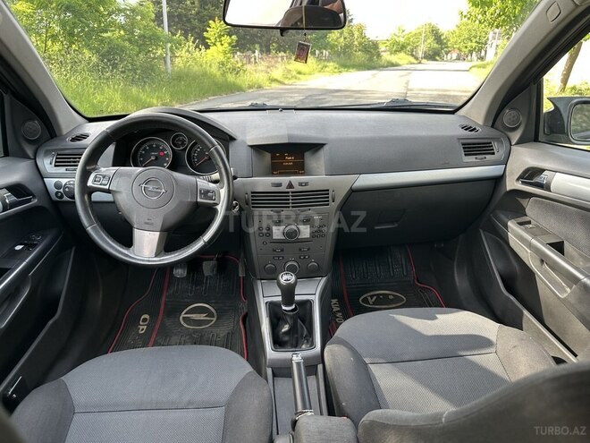 Opel Astra 2006, 278,000 km - 1.4 л - Şəki