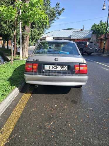 Opel Vectra 1994, 460,000 km - 2.0 l - Qax