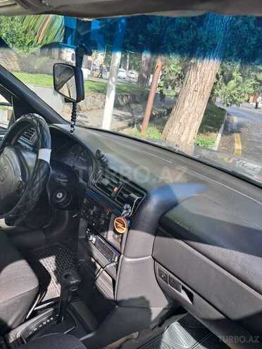 Opel Vectra 1994, 460,000 km - 2.0 l - Qax