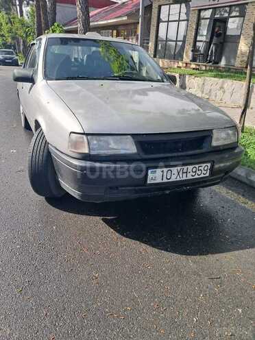 Opel Vectra 1994, 460,000 km - 2.0 l - Qax