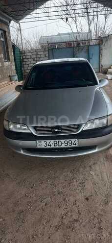 Opel Vectra 1996, 250,000 km - 1.6 l - Qazax