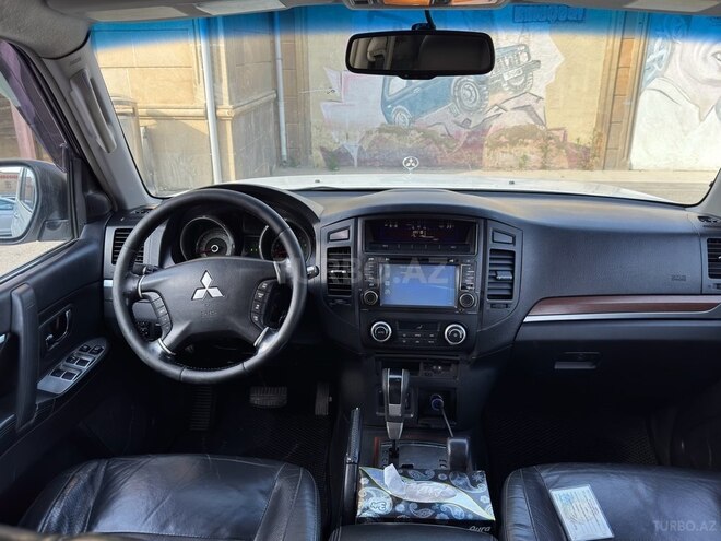 Mitsubishi Pajero 2007, 241,000 km - 3.0 l - Bakı