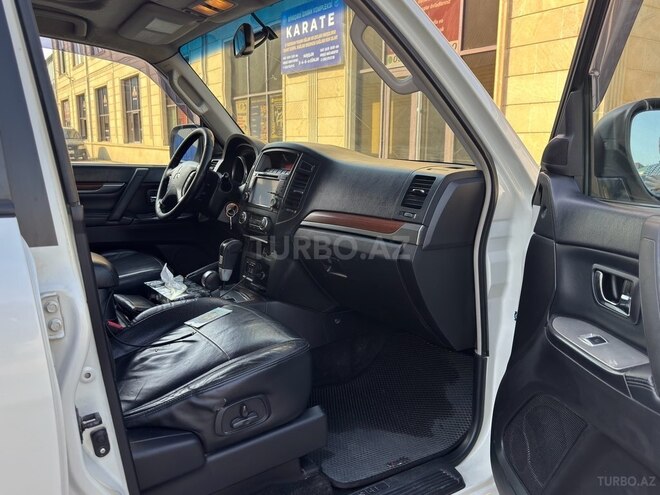 Mitsubishi Pajero 2007, 241,000 km - 3.0 l - Bakı