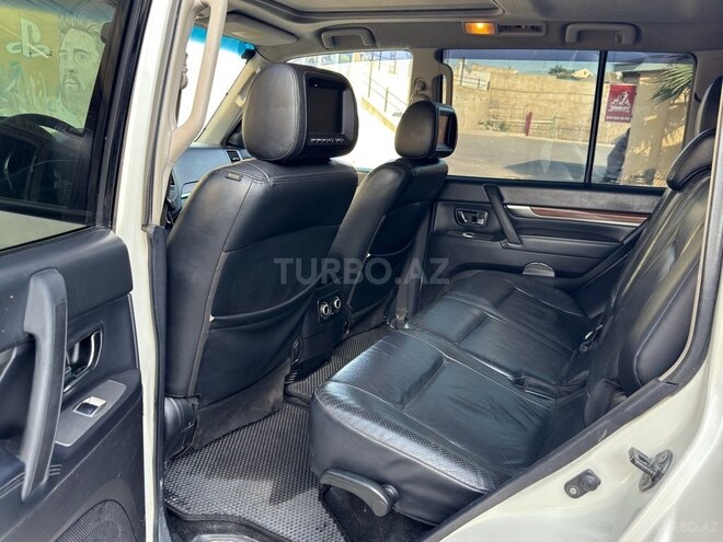 Mitsubishi Pajero 2007, 241,000 km - 3.0 l - Bakı