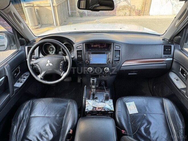 Mitsubishi Pajero 2007, 241,000 km - 3.0 l - Bakı