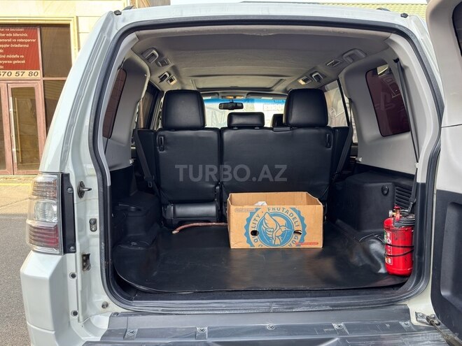 Mitsubishi Pajero 2007, 241,000 km - 3.0 l - Bakı