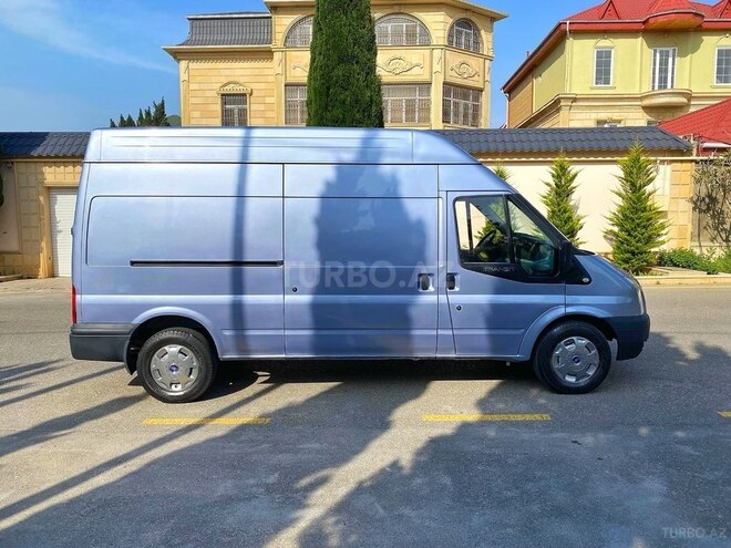 Ford Transit-2
