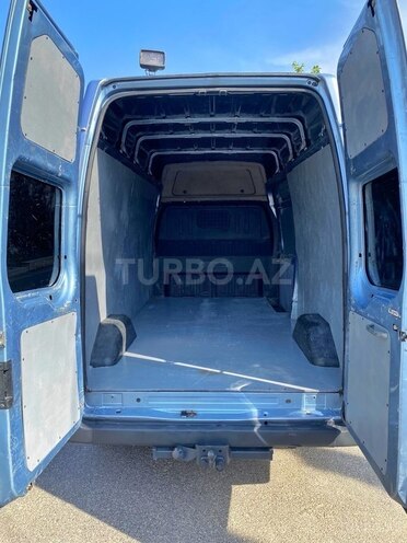 Ford Transit-4