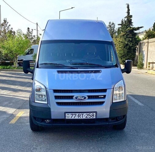 Ford Transit-1