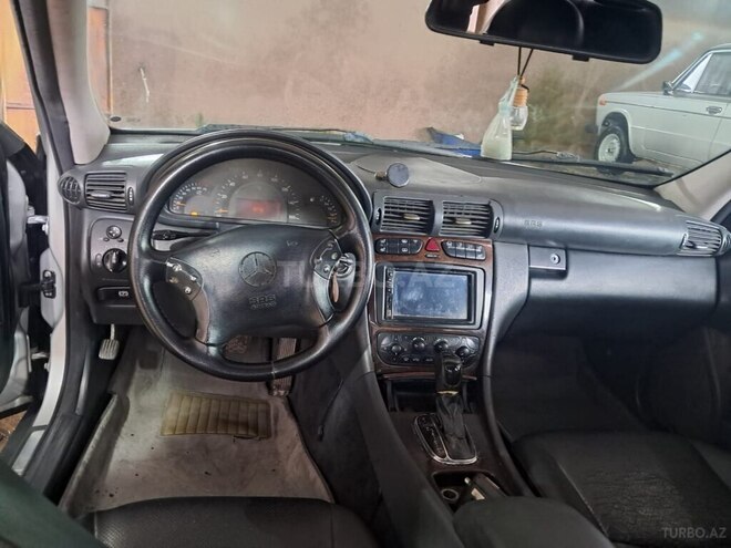 Mercedes C 240 2002, 153,500 km - 2.4 l - Qazax