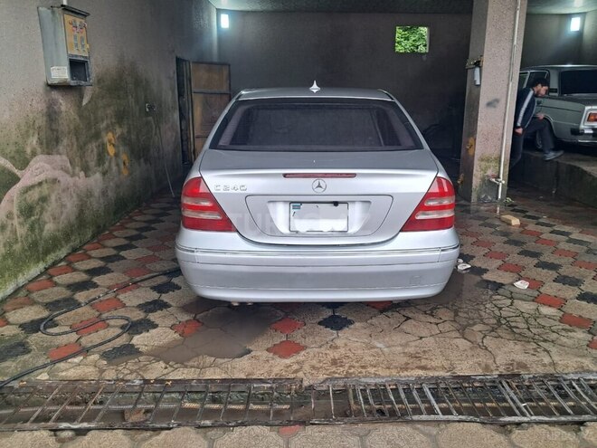 Mercedes C 240 2002, 153,500 km - 2.4 l - Qazax