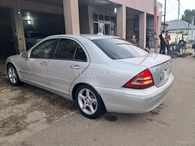 Mercedes C 240 2002, 153,500 km - 2.4 l - Qazax