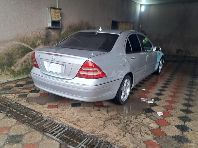 Mercedes C 240 2002, 153,500 km - 2.4 l - Qazax