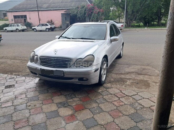 Mercedes C 240 2002, 153,500 km - 2.4 l - Qazax