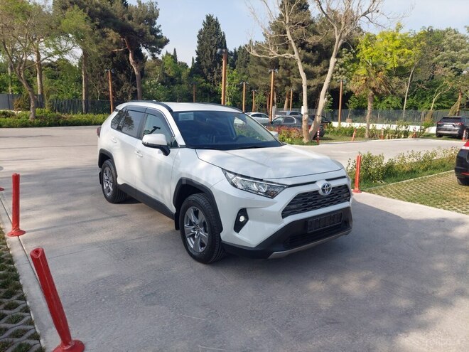 Toyota RAV4 2024, 2,000 km - 2.5 л - Bakı