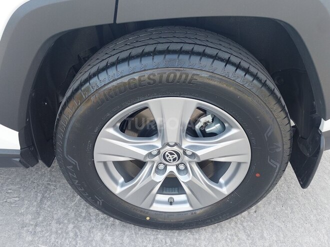 Toyota RAV4 2024, 2,000 km - 2.5 л - Bakı
