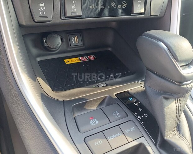 Toyota RAV4 2024, 2,000 km - 2.5 л - Bakı