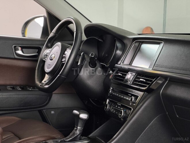 Kia K5-13