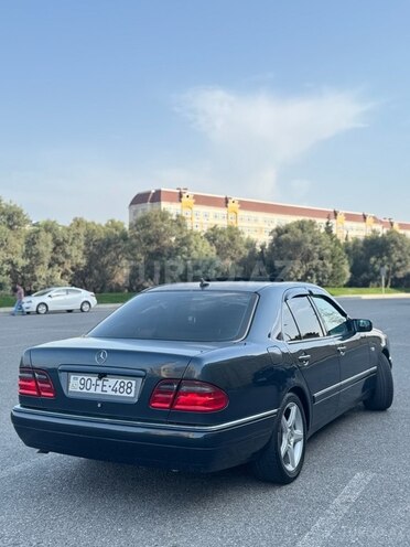 Mercedes E 230 1995, 493,000 km - 2.3 l - Bakı