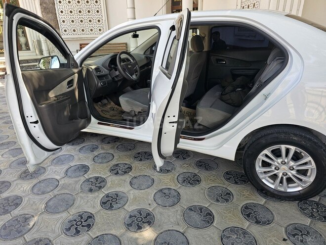 Chevrolet Cobalt-8
