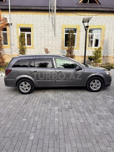 Opel Astra 2005, 290,000 km - 1.3 l - Şəki