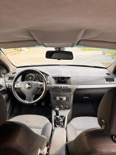 Opel Astra 2005, 290,000 km - 1.3 l - Şəki