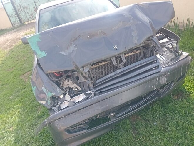 Mercedes C 180 1995, 101,111 km - 1.8 л - Sabirabad