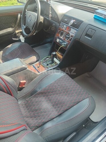Mercedes C 180 1995, 101,111 km - 1.8 л - Sabirabad